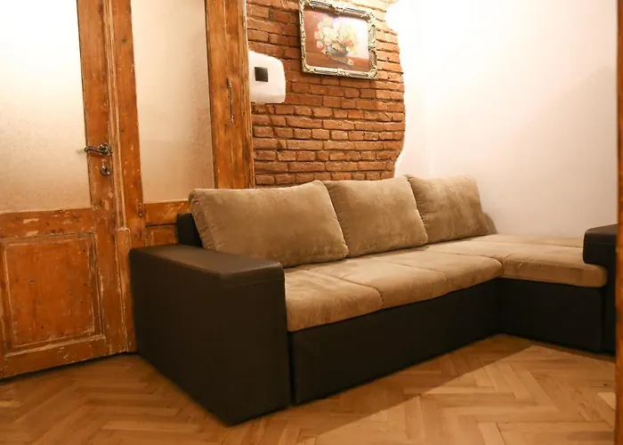 Apartamentul 16
